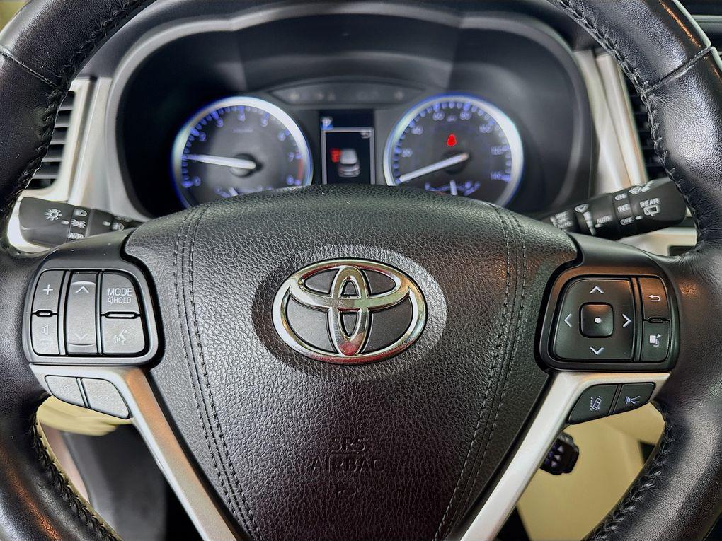 used 2018 Toyota Highlander car, priced at $26,000