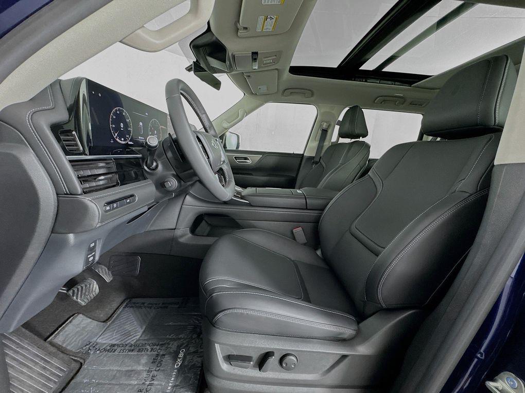 used 2025 INFINITI QX80 car, priced at $68,900