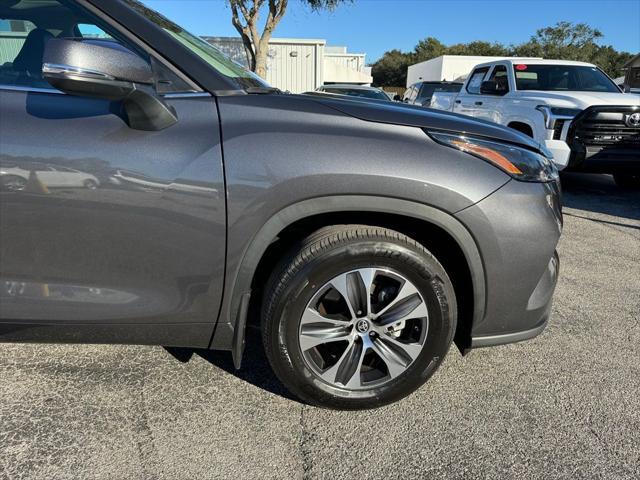 used 2023 Toyota Highlander car, priced at $41,900