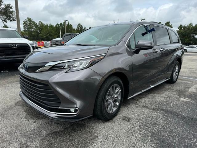 used 2023 Toyota Sienna car, priced at $45,300