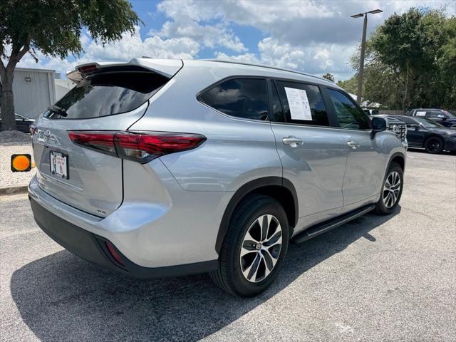 used 2023 Toyota Highlander car, priced at $39,900
