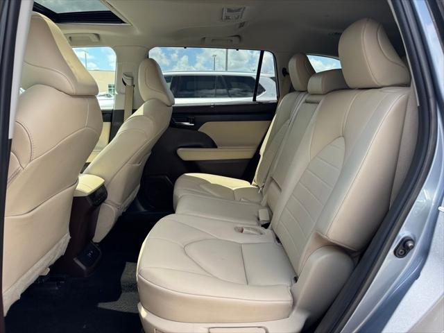 used 2021 Toyota Highlander car, priced at $37,800