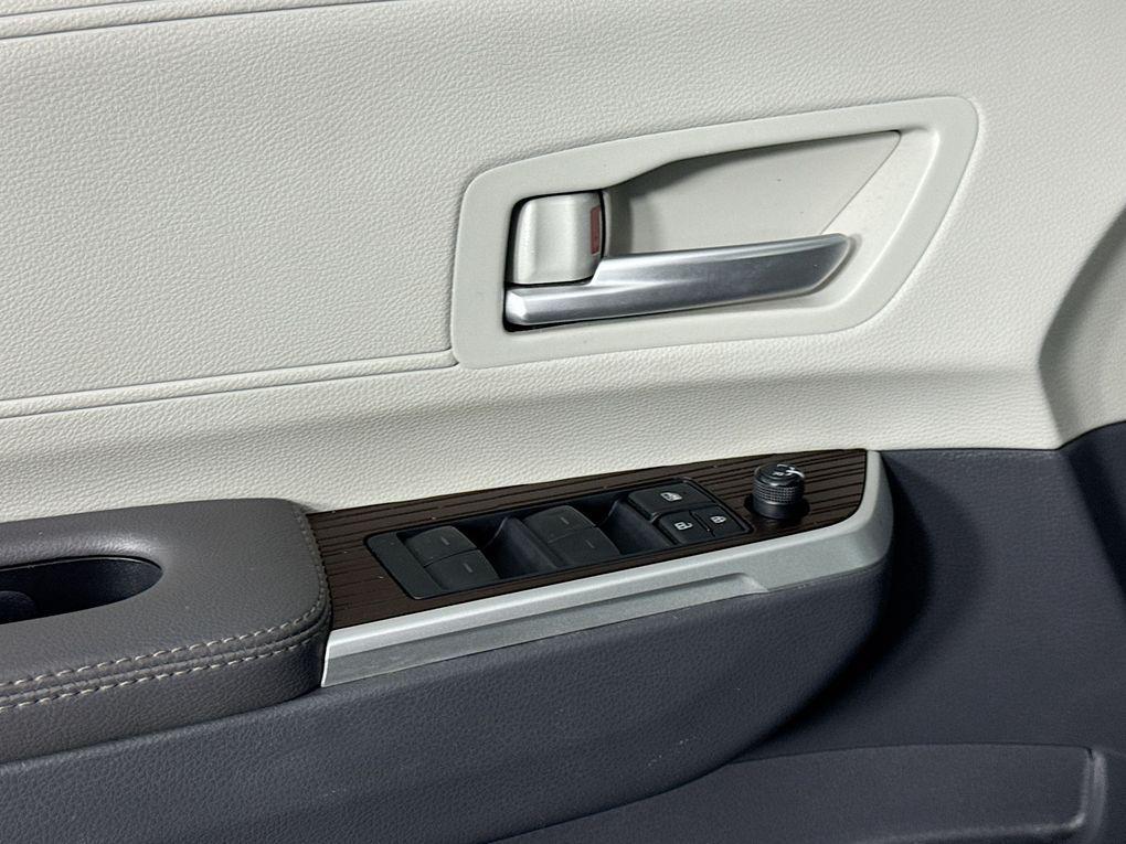 used 2024 Toyota Sienna car