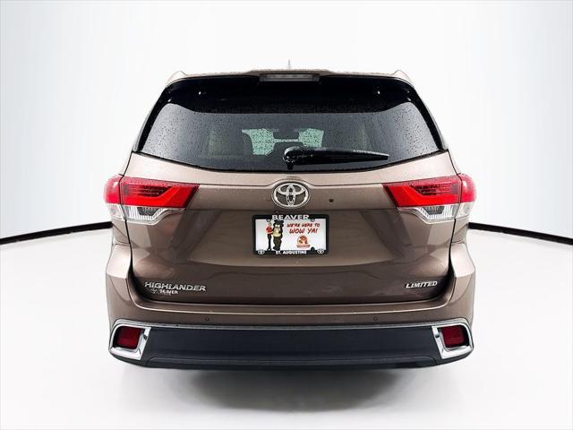 used 2019 Toyota Highlander car, priced at $26,300