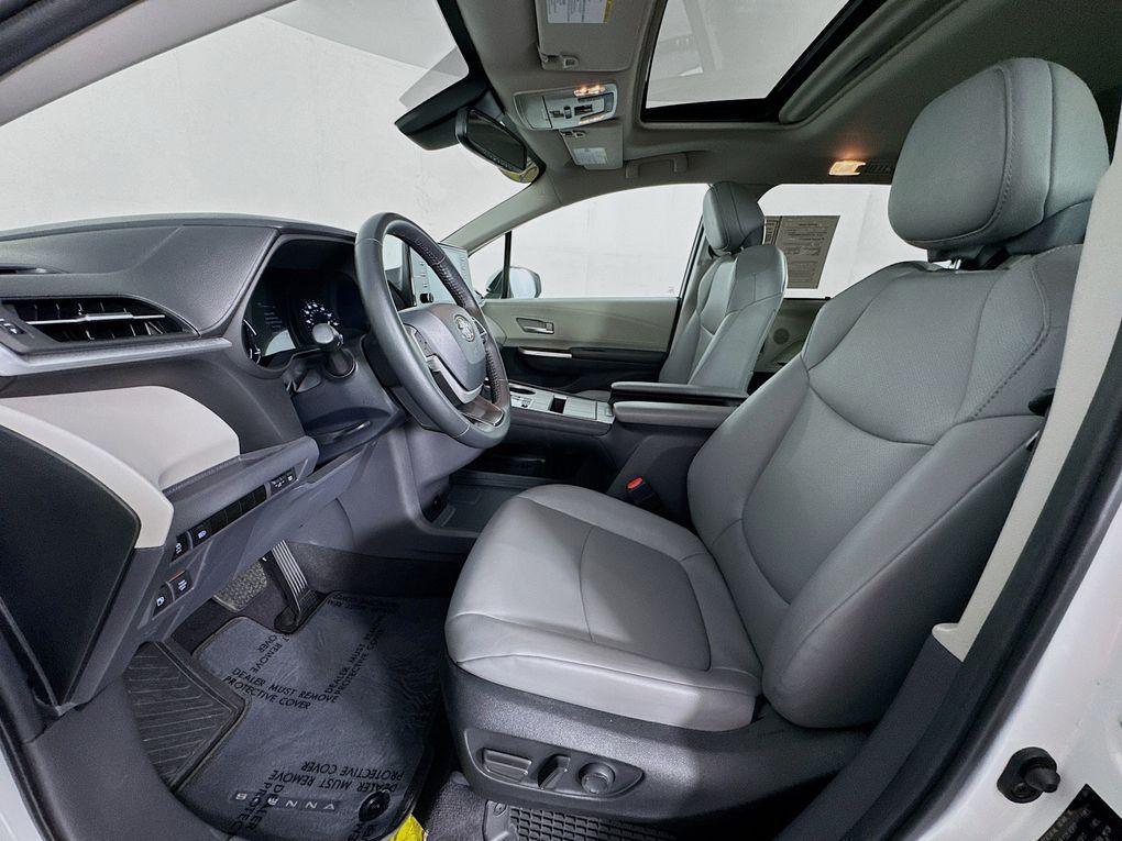 used 2024 Toyota Sienna car