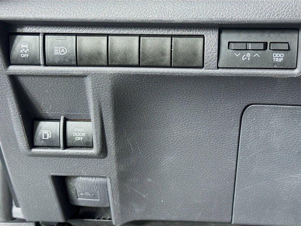 used 2022 Toyota Sienna car, priced at $31,300
