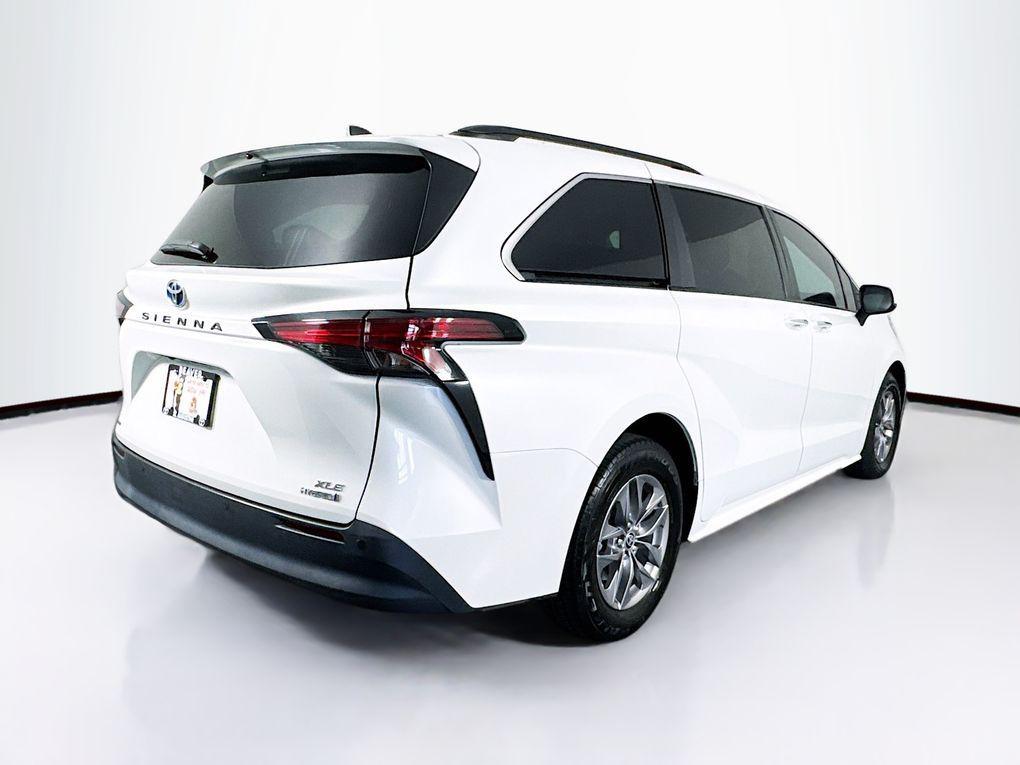 used 2022 Toyota Sienna car, priced at $31,300