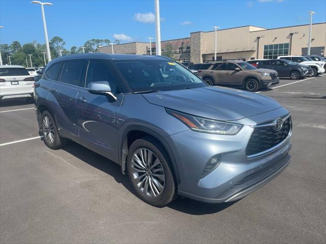 used 2020 Toyota Highlander car, priced at $33,900