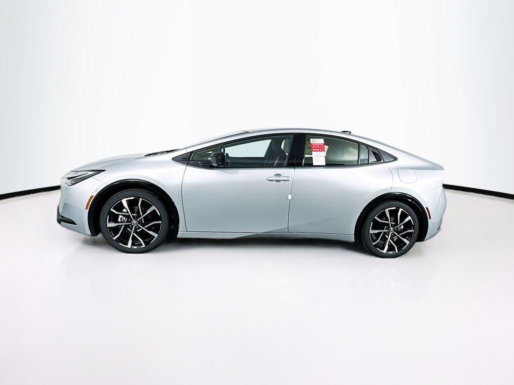 new 2026 Toyota Prius Plug-In Hybrid car, priced at $44,172