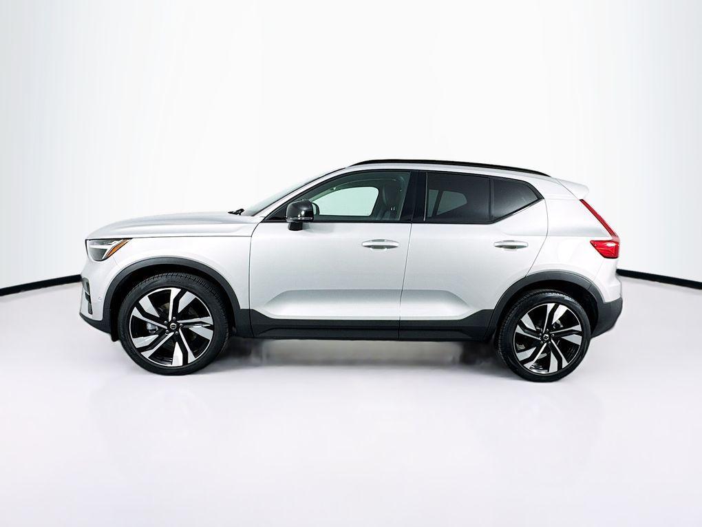 used 2025 Volvo XC40 car, priced at $35,800