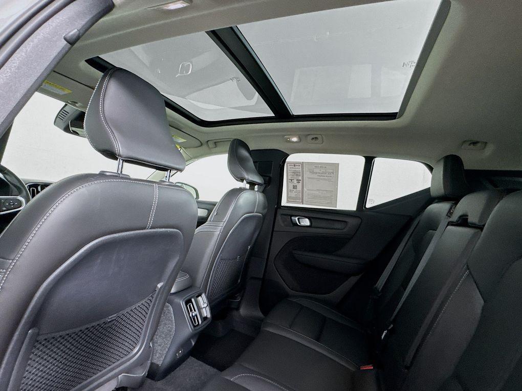 used 2025 Volvo XC40 car, priced at $35,800
