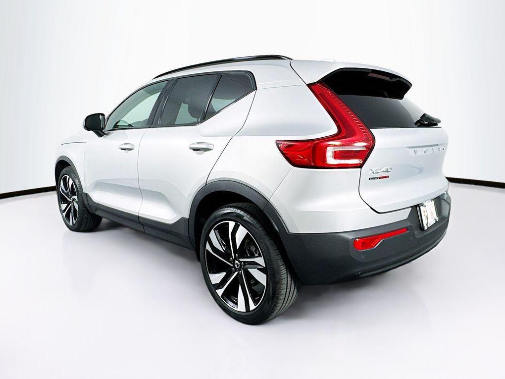 used 2025 Volvo XC40 car, priced at $35,800
