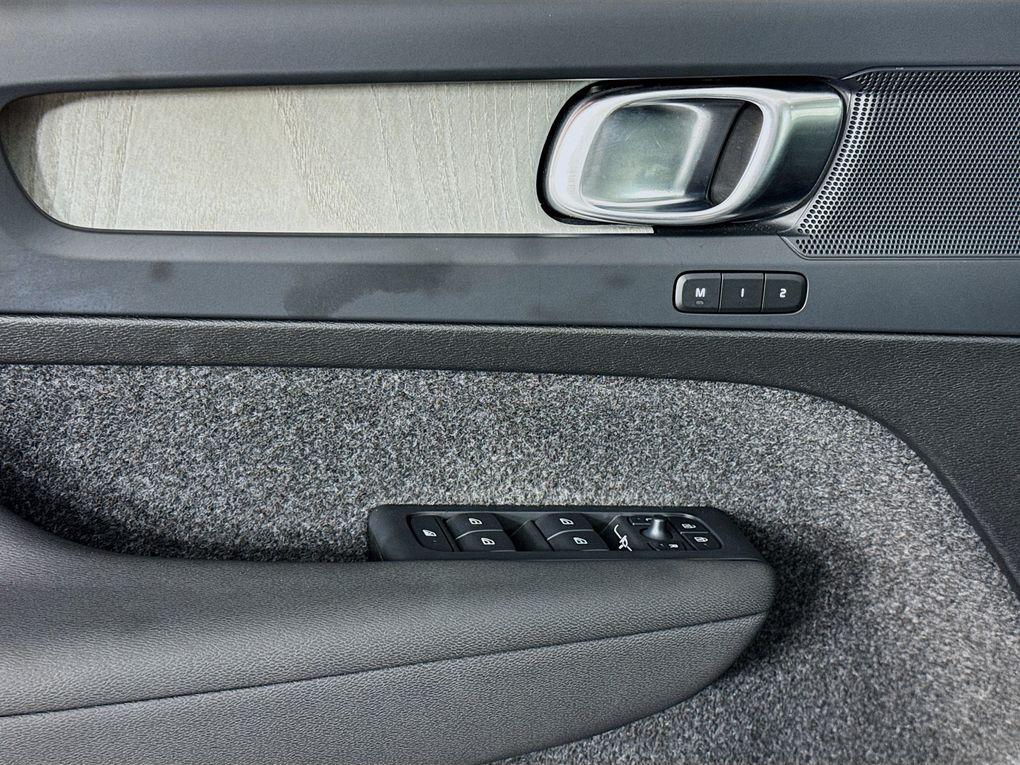 used 2025 Volvo XC40 car, priced at $35,800