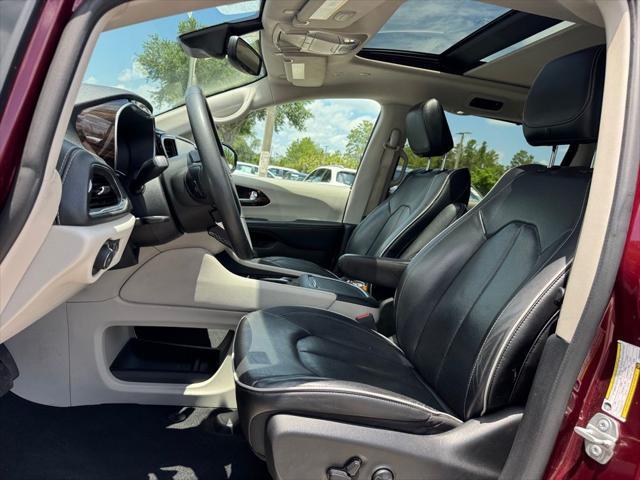 used 2023 Chrysler Pacifica car, priced at $28,300