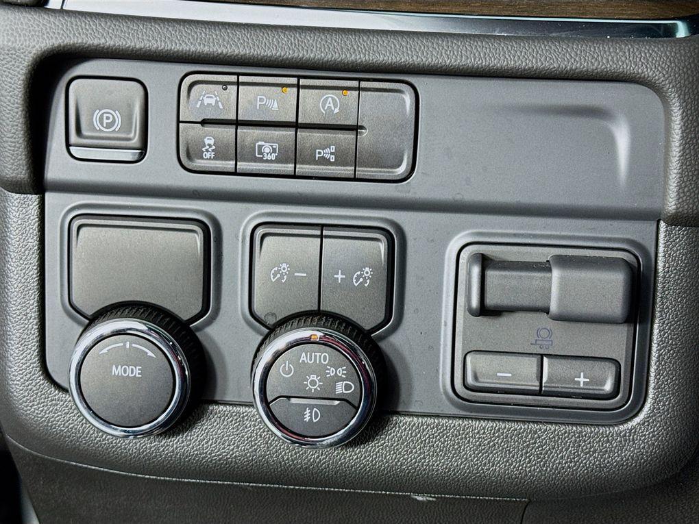 used 2025 Chevrolet Tahoe car, priced at $75,400