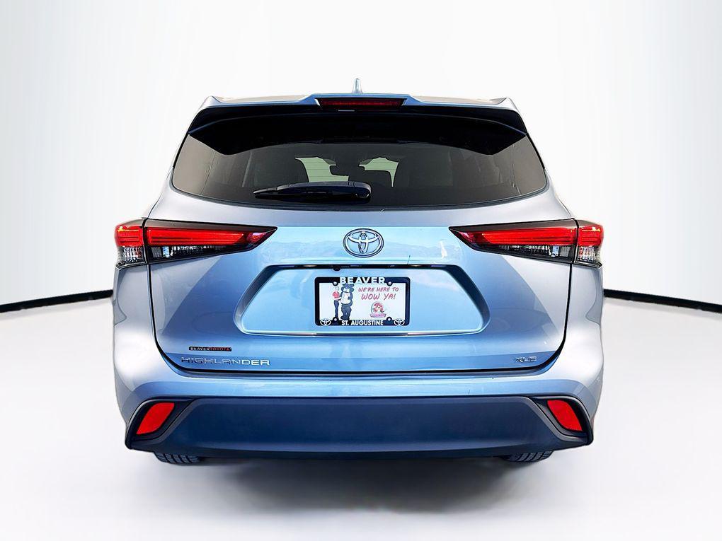 used 2020 Toyota Highlander car, priced at $25,000