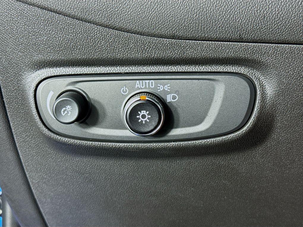 used 2024 Chevrolet Equinox car, priced at $21,000