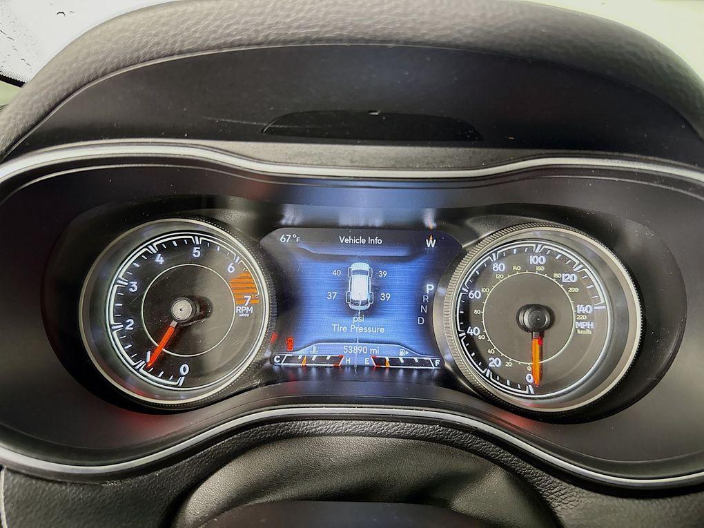 used 2023 Jeep Cherokee car, priced at $21,900