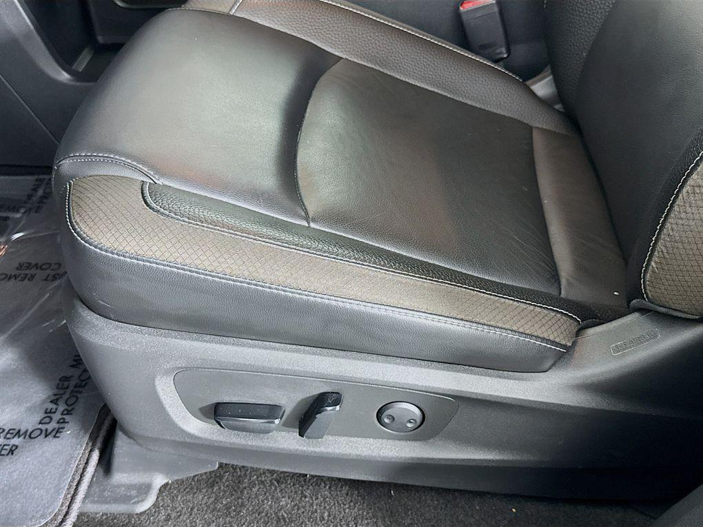 used 2023 Nissan Pathfinder car, priced at $28,600