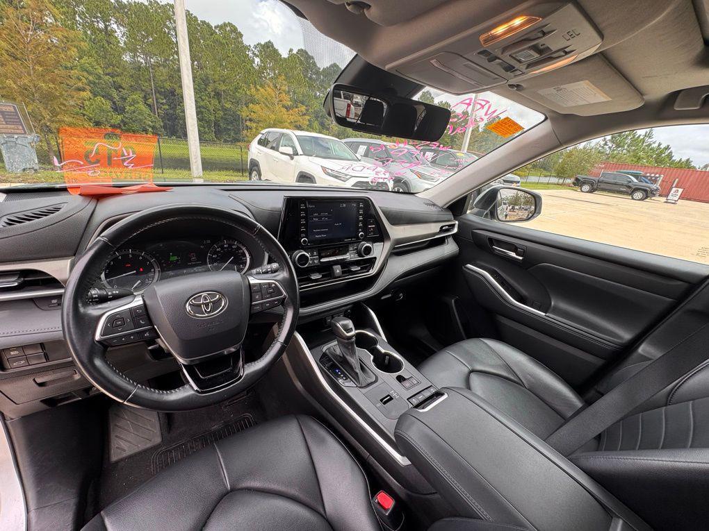 used 2021 Toyota Highlander car, priced at $26,800