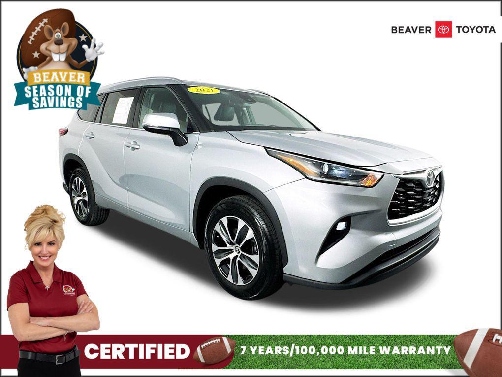 used 2021 Toyota Highlander car, priced at $26,600