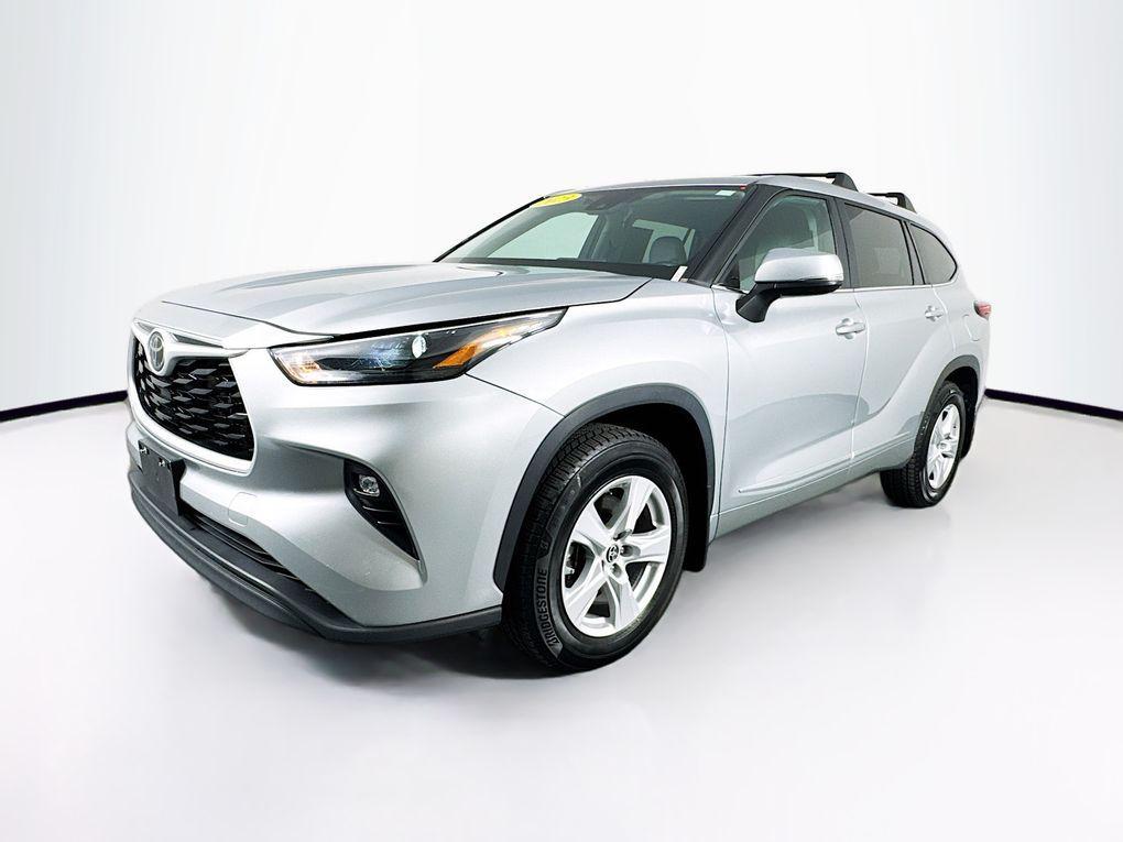 used 2023 Toyota Highlander car, priced at $33,500
