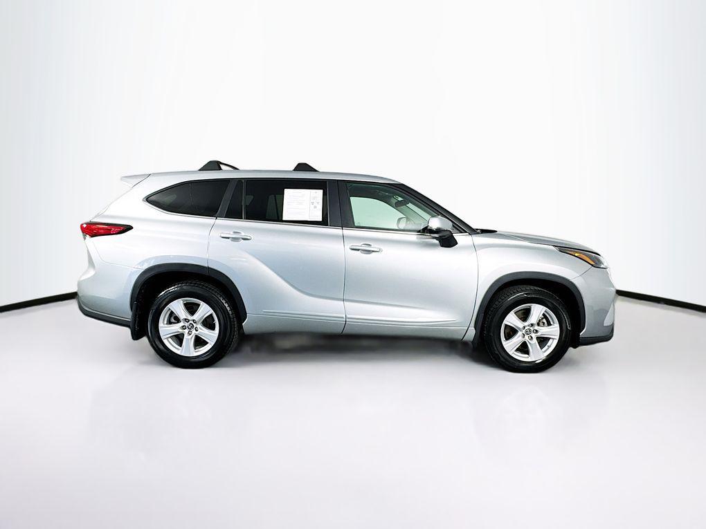 used 2023 Toyota Highlander car, priced at $33,500