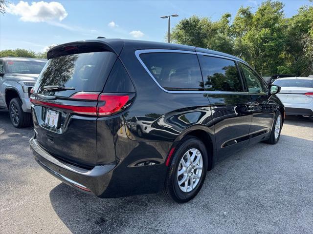 used 2024 Chrysler Pacifica car, priced at $29,000