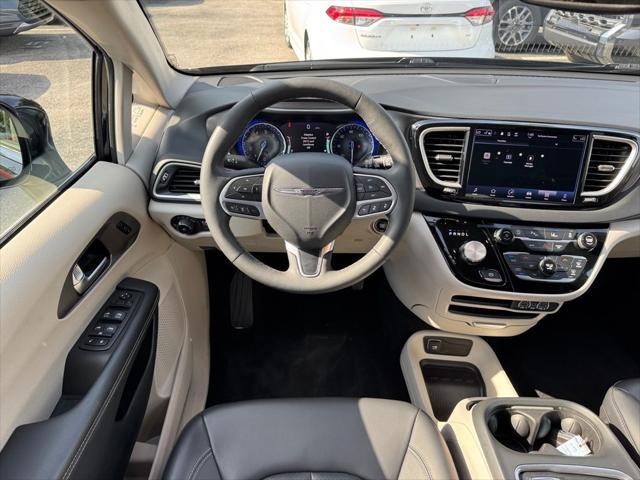 used 2024 Chrysler Pacifica car, priced at $29,000