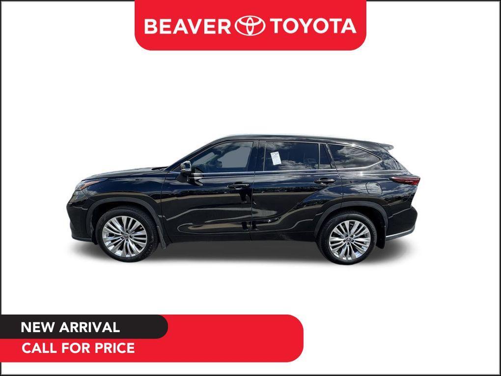 used 2024 Toyota Highlander car, priced at $50,100