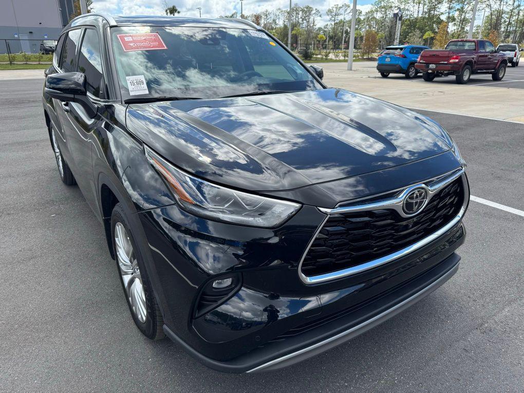used 2024 Toyota Highlander car, priced at $50,100