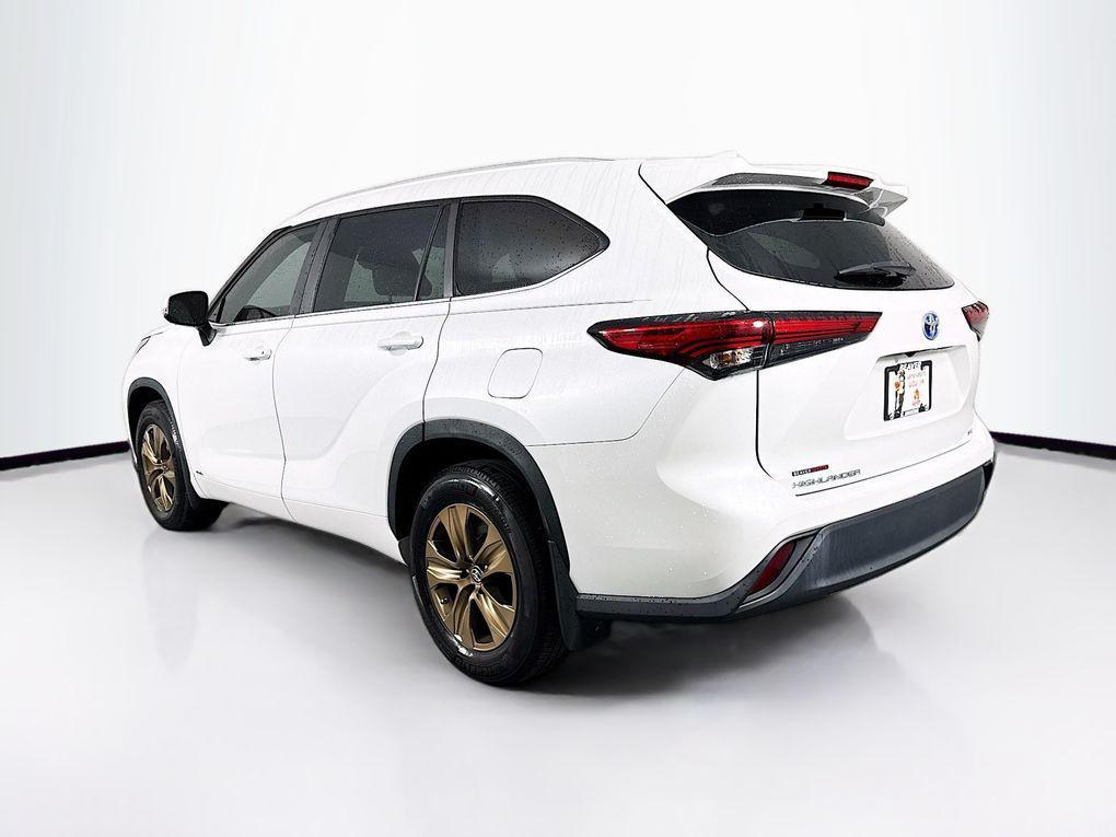 used 2023 Toyota Highlander Hybrid car, priced at $41,800