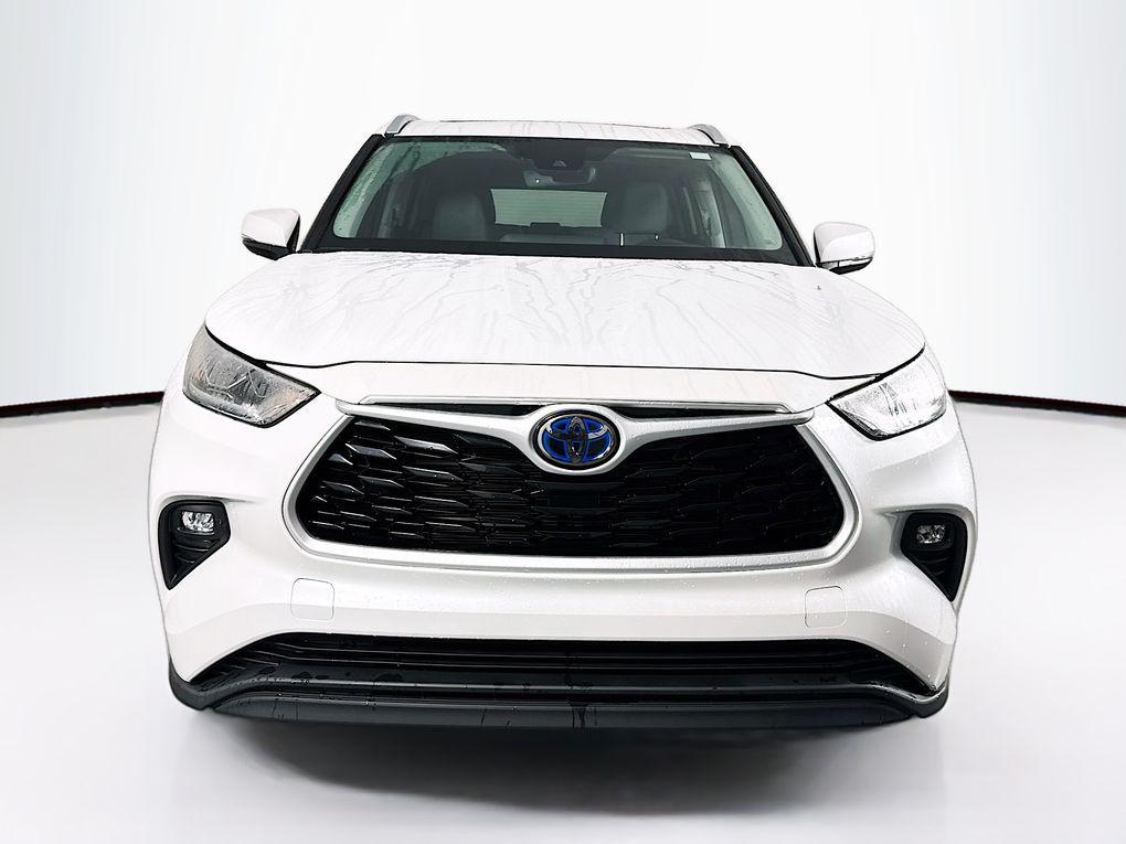 used 2023 Toyota Highlander Hybrid car, priced at $41,800