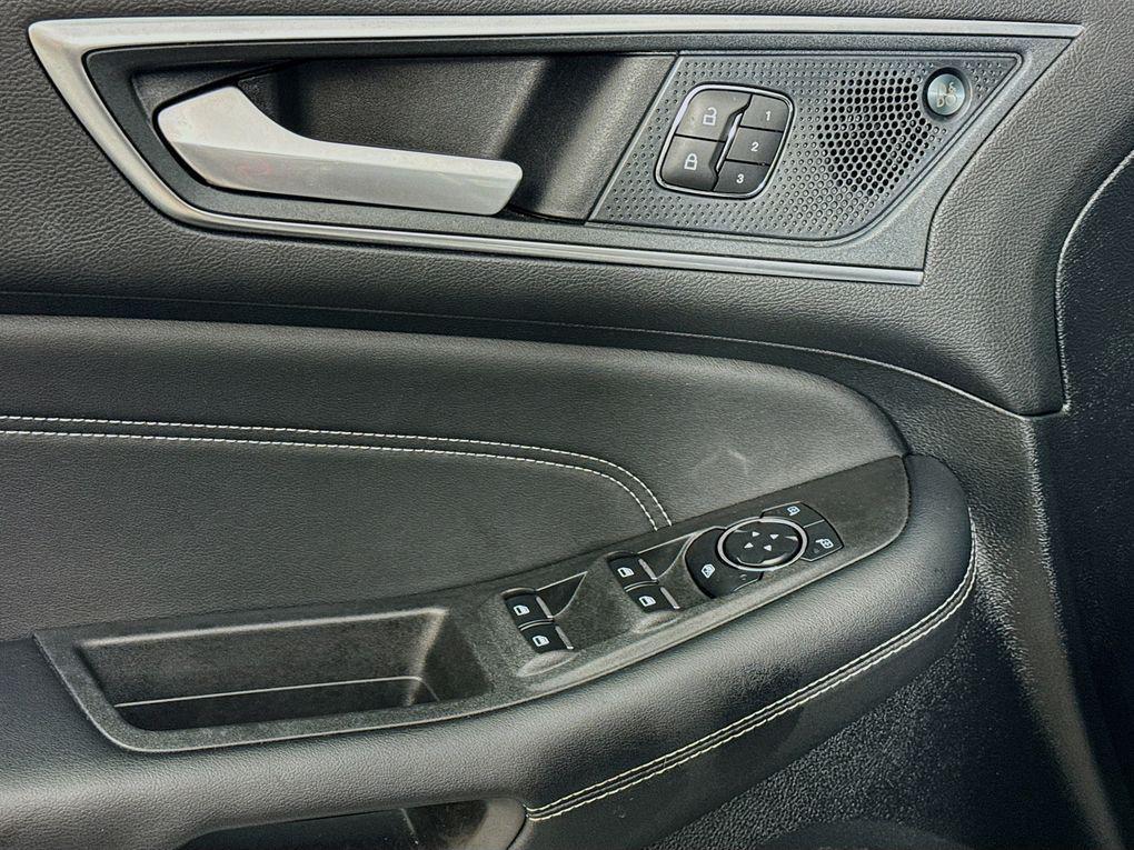 used 2024 Ford Edge car, priced at $27,300