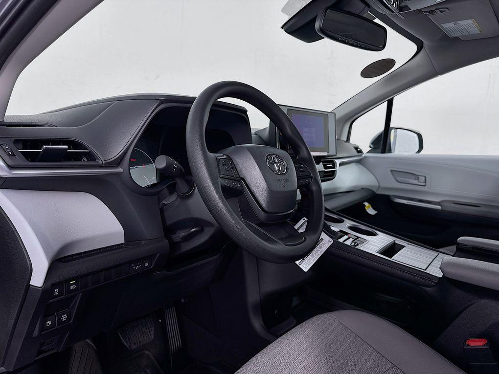 new 2025 Toyota Sienna car