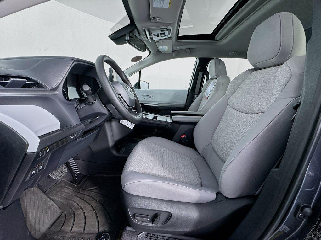 new 2025 Toyota Sienna car