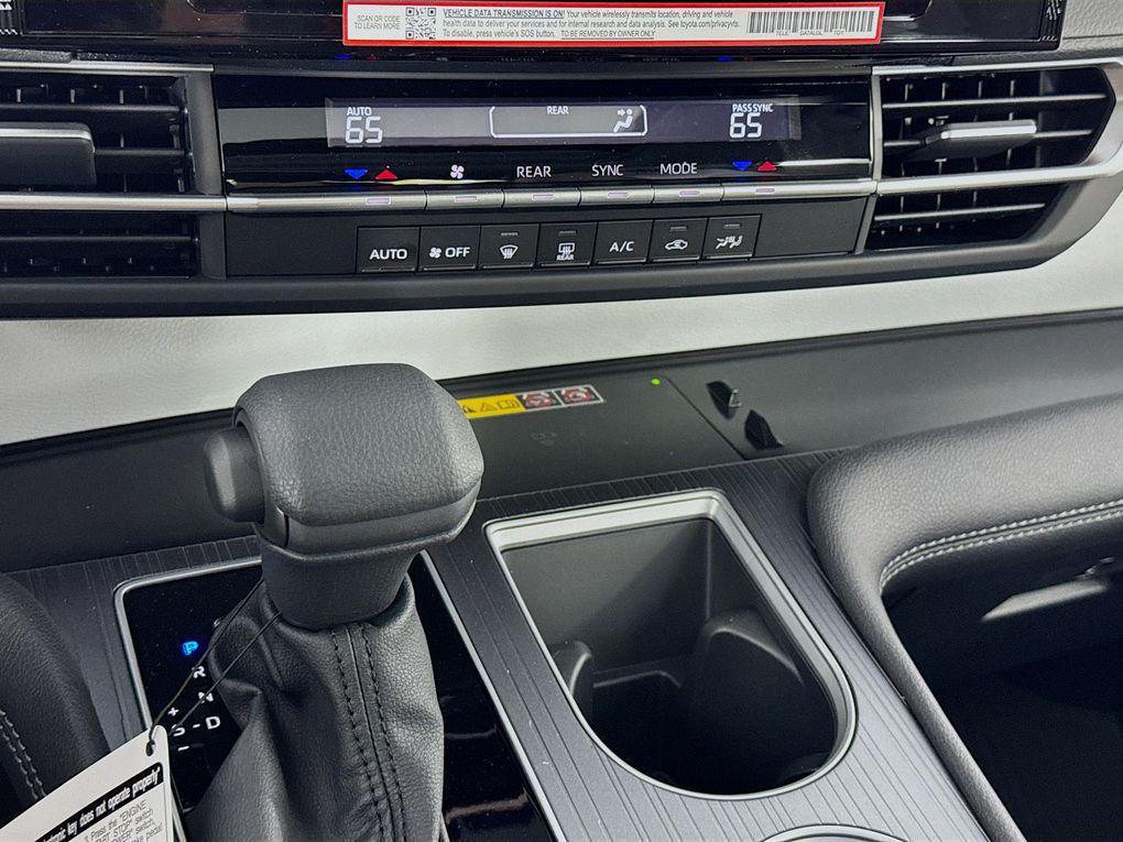 new 2025 Toyota Sienna car