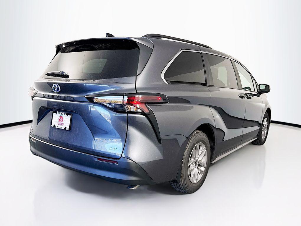 new 2025 Toyota Sienna car