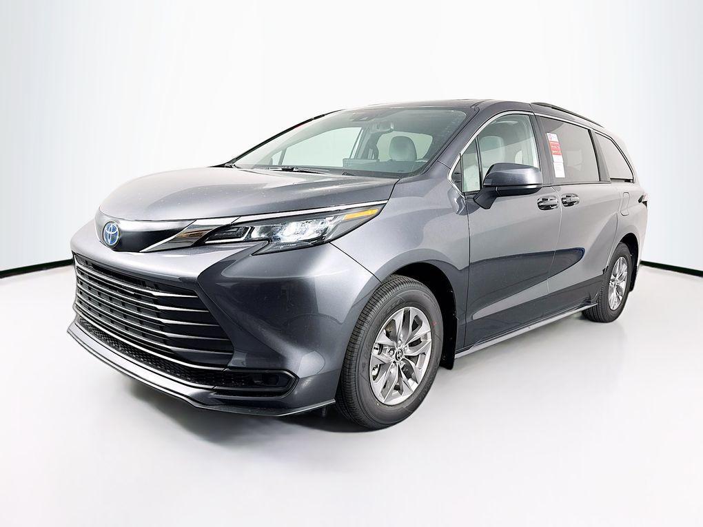 new 2025 Toyota Sienna car