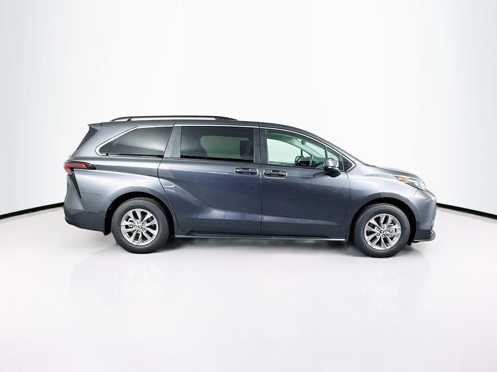 new 2025 Toyota Sienna car