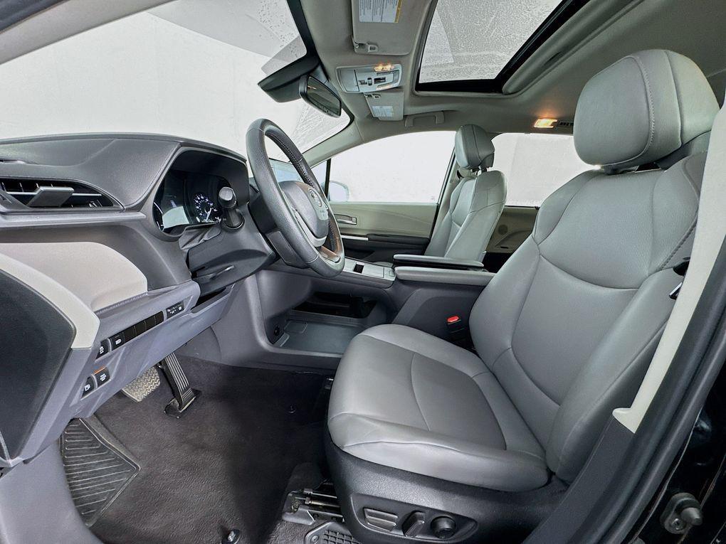 used 2024 Toyota Sienna car
