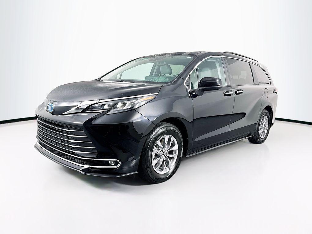 used 2024 Toyota Sienna car