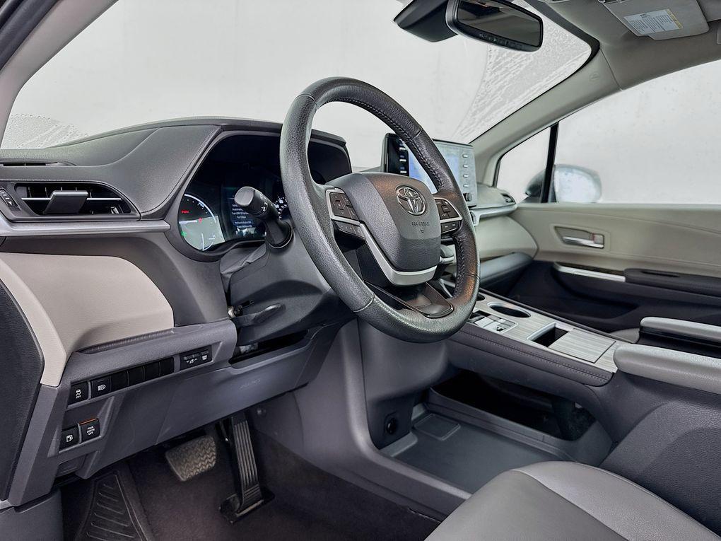 used 2024 Toyota Sienna car