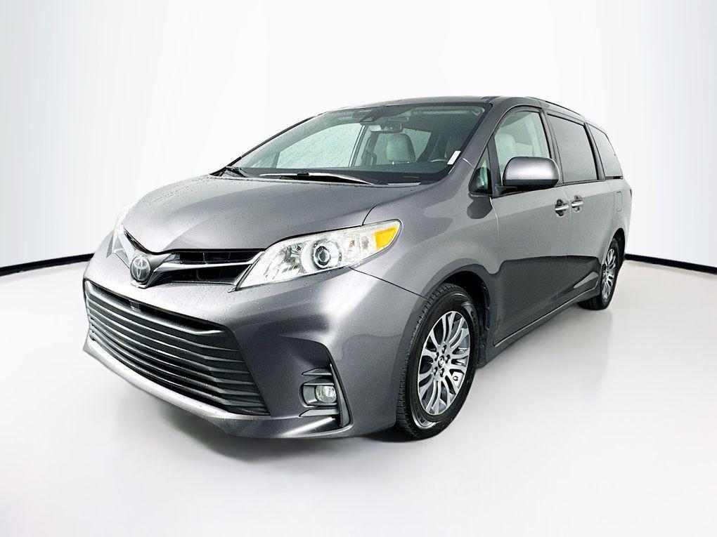 used 2020 Toyota Sienna car, priced at $27,200