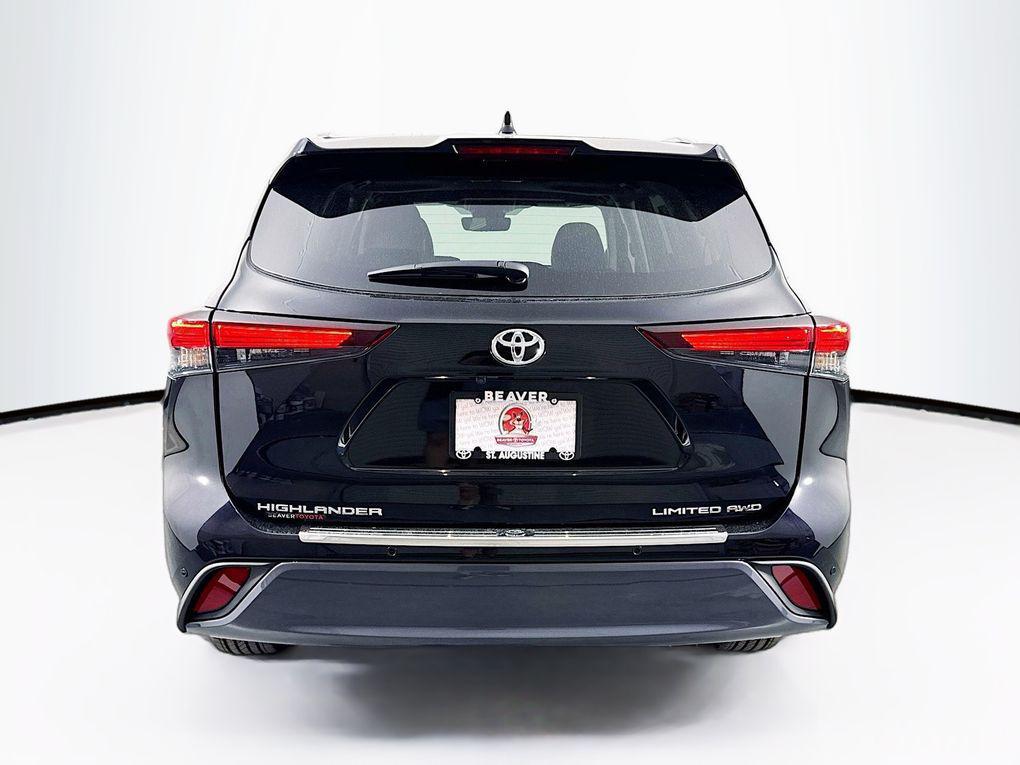 new 2026 Toyota Highlander car, priced at $52,761