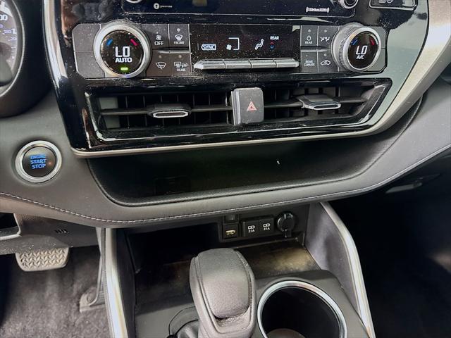 used 2021 Toyota Highlander car, priced at $22,900