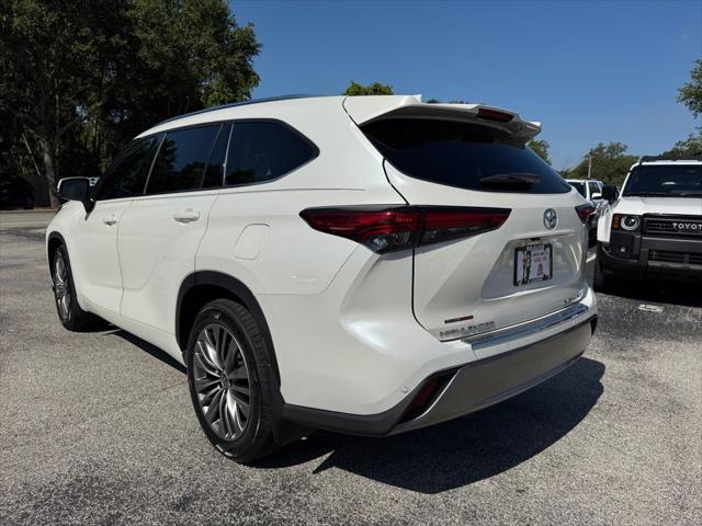 used 2021 Toyota Highlander car, priced at $42,500