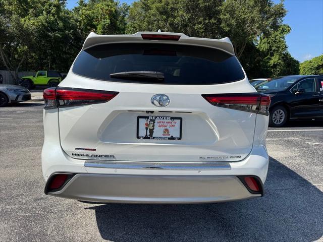 used 2021 Toyota Highlander car, priced at $42,500