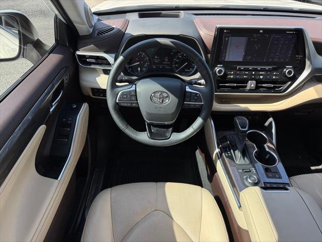 used 2021 Toyota Highlander car, priced at $42,500