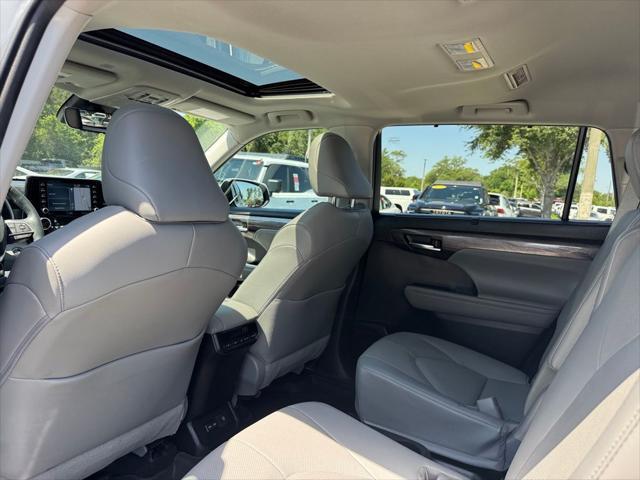 used 2022 Toyota Highlander car, priced at $42,500